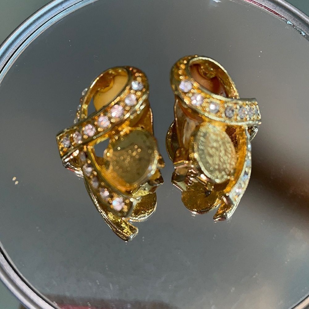 Vintage bright gold‎ tone & rhinestone earrings